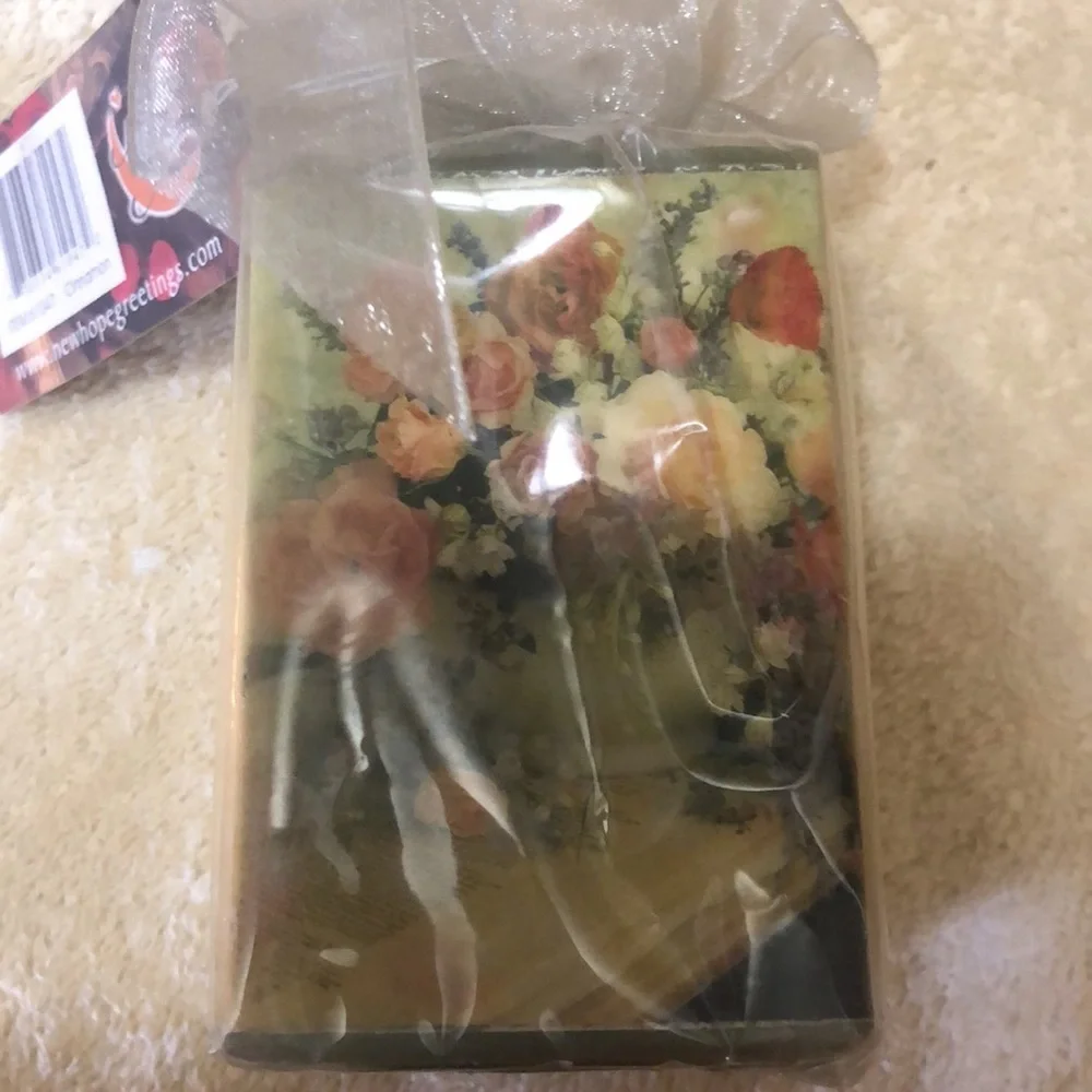 New Hope Greetings Grandmother Cinnamon Candle 3.5”x2.5”